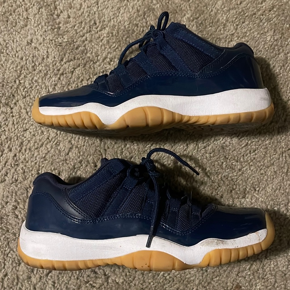 Jordan 11 low retro navy gum GS 6
